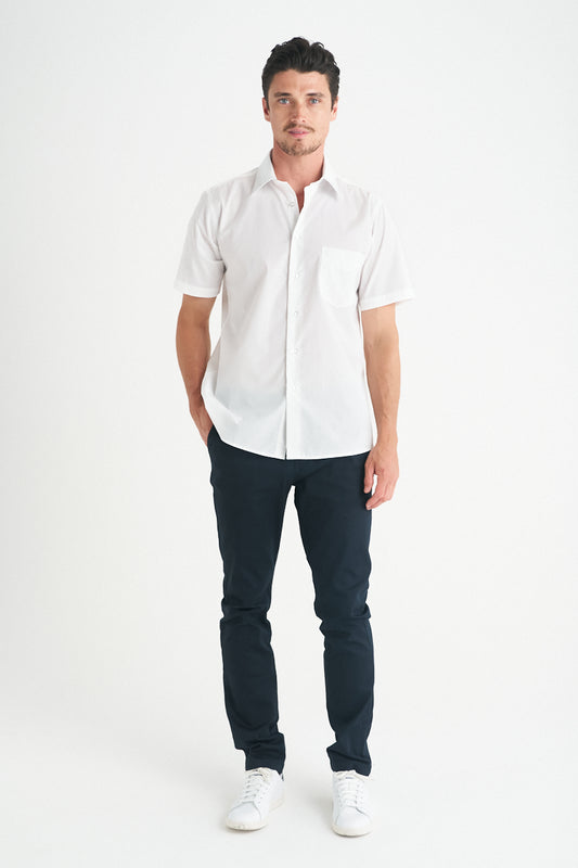 identitee Rodeo Men's Short Sleeve Work Shirt - Model