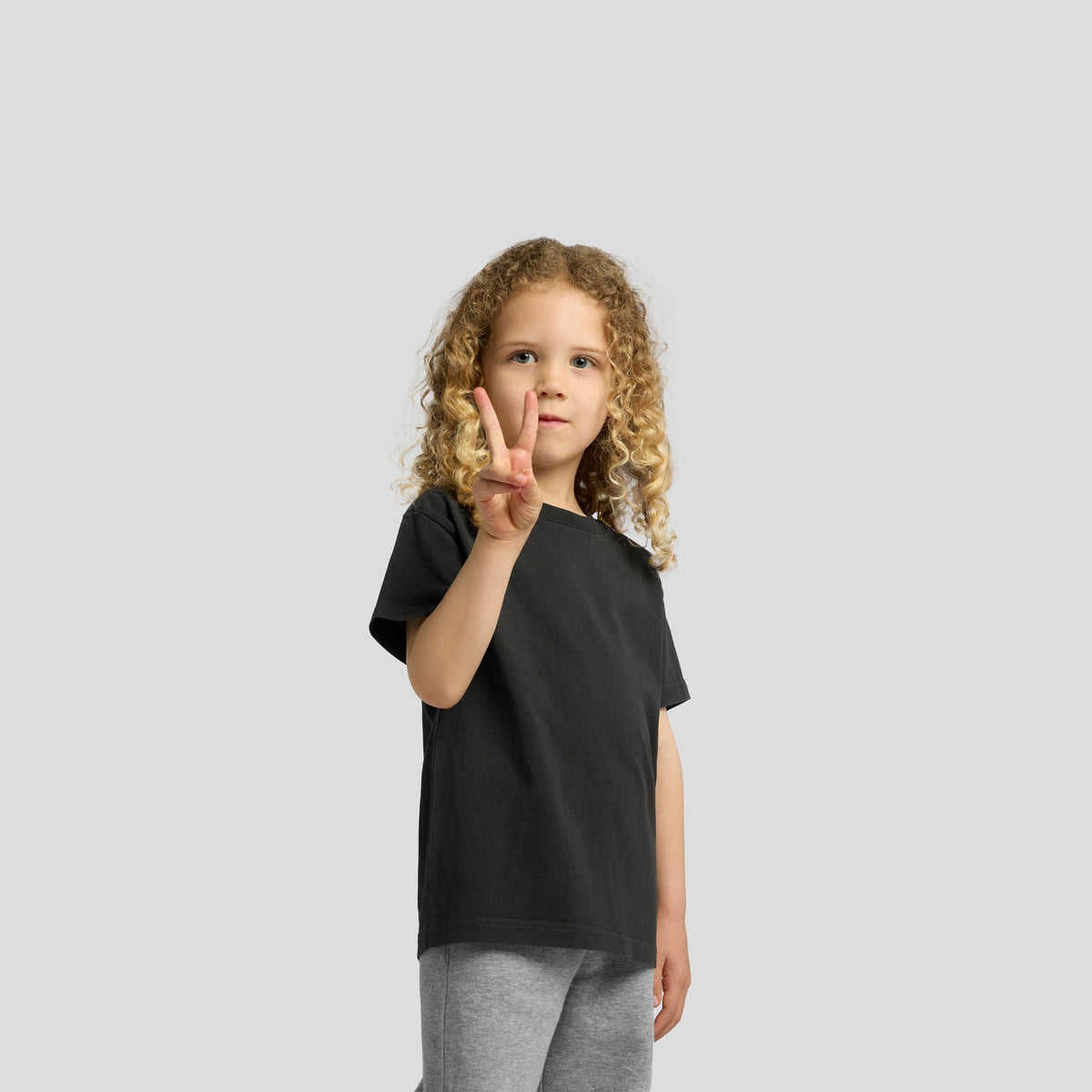 AS Colour Kids Heavy Faded Tee - Model