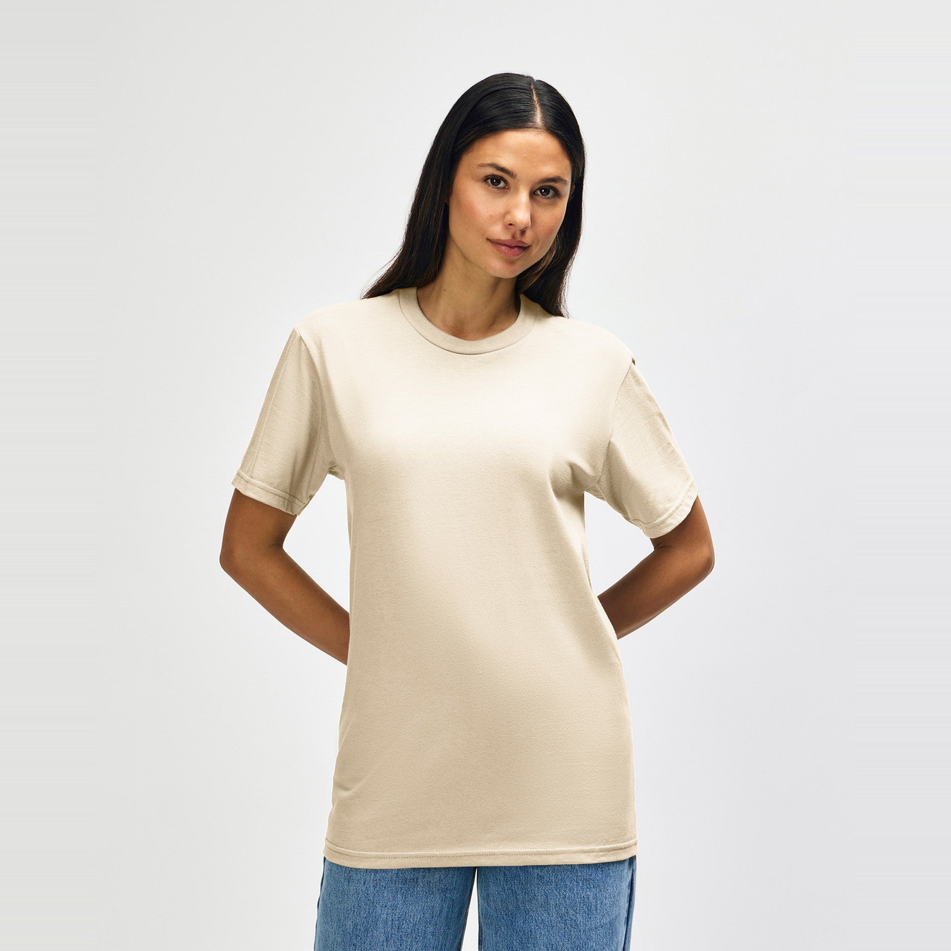Gildan Softstyle Midweight T-Shirt - Model
