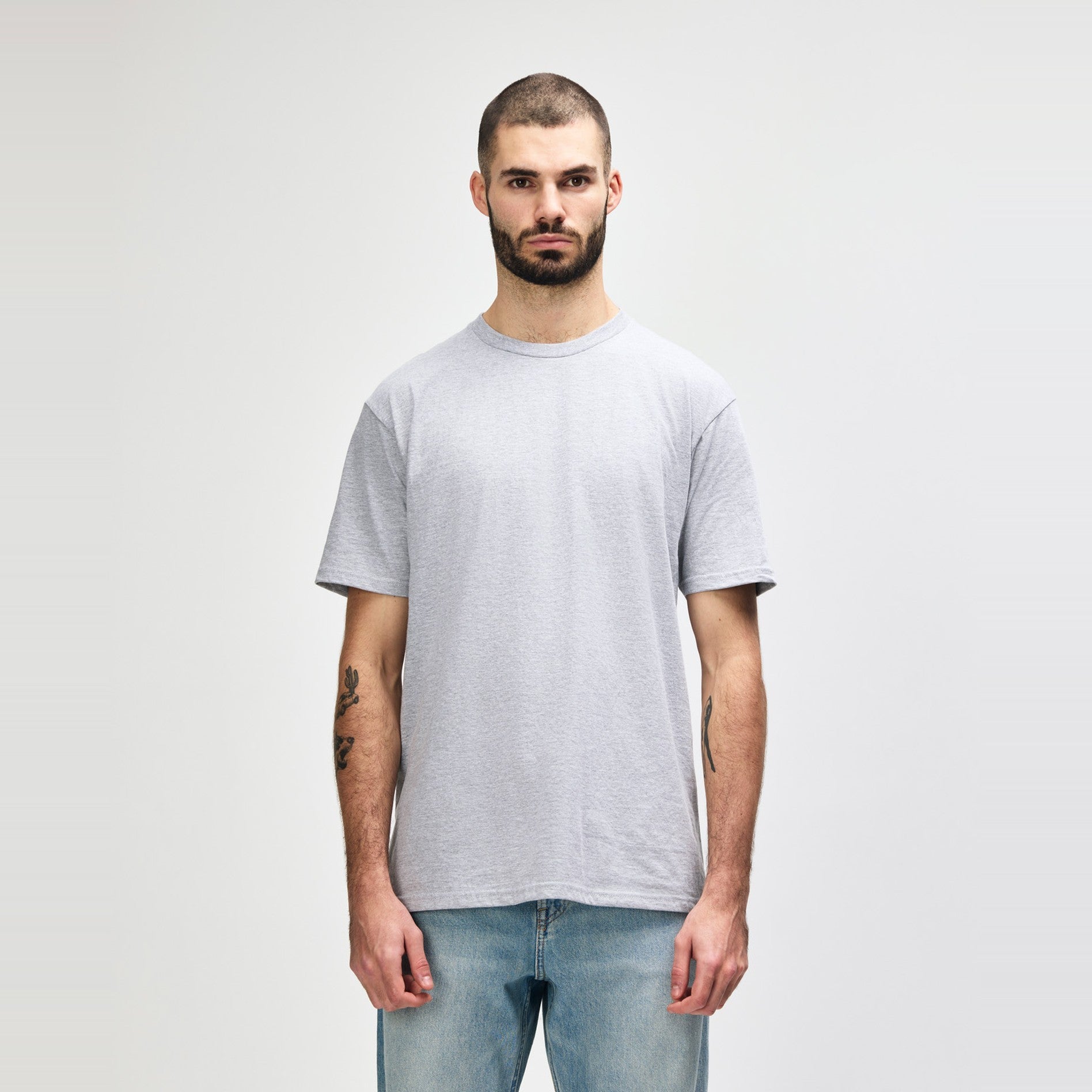 Gildan Softstyle Midweight T-Shirt - Model
